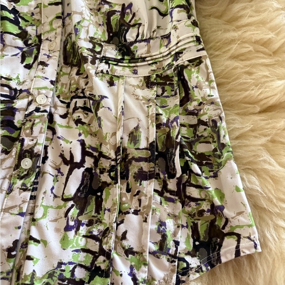 Essentials by Milano Green and Black Pleated Office Casual Button Down Shirt - Picture 3 of 4